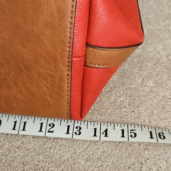 Market & Spruce Red Tote - Picture 6 of 8